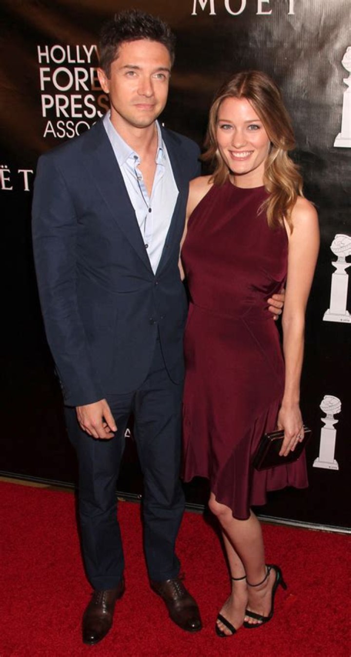 Ashley Hinshaw Height