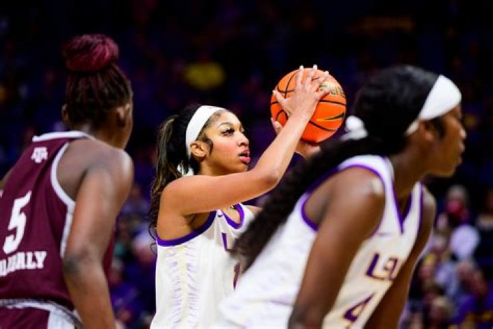 Bednarik Award Adds 13 Athletes to Midseason Watchlist