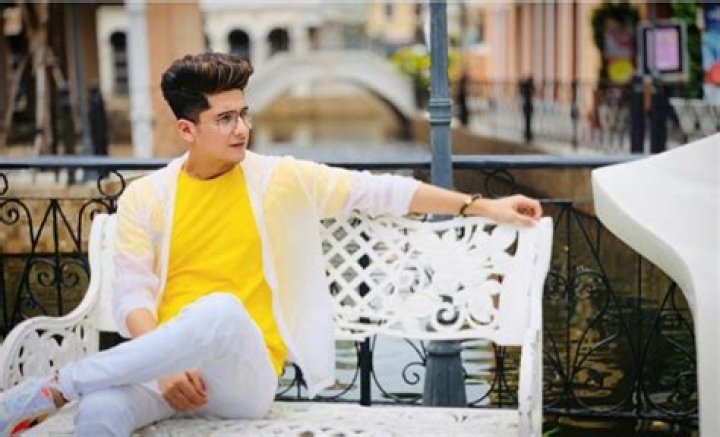 Bhavin Bhanushali’s Tik tok, Age, Biography, Splitsvilla, Height & More.