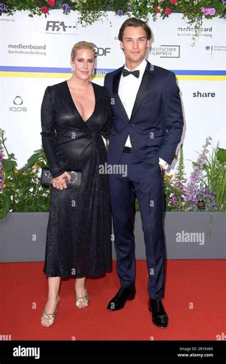 Carlos Boettcher Journalist, Bio, Wiki, Age, Height, Family, 2018, Education, Salay, and net Worth