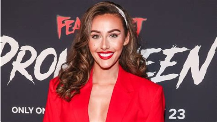 Chloe Veitch Height, Weight, Age, Boyfriend, Biography, Family & Wiki