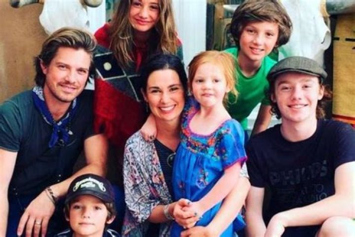 
Did You Know Taylor Hanson Is A Father Of Six Children?
