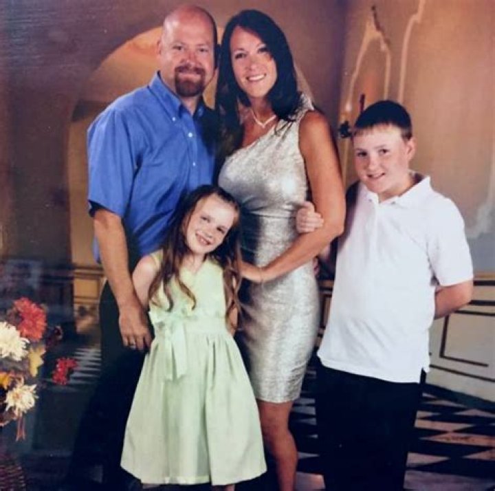 Getting to know Dirty Mudder Truckers Cast, their age, partners, kids.