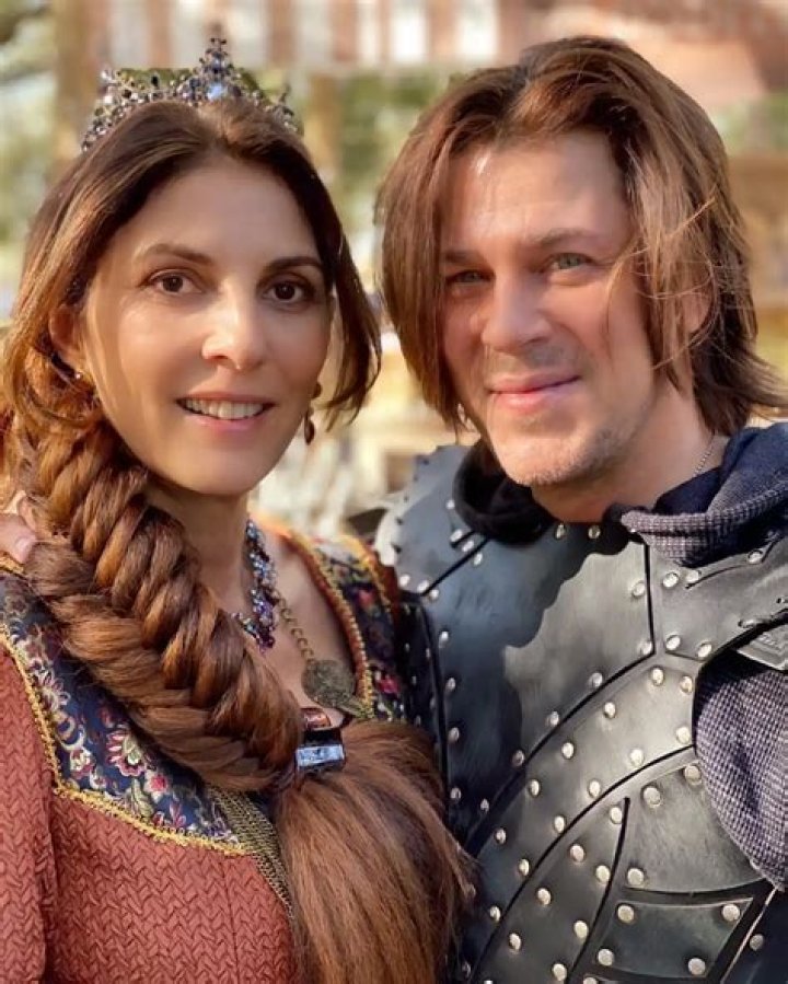 Gina Bellman – Biography, Facts & Life Story