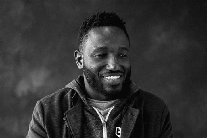 Hannibal Buress – Biography, Facts & Life Story