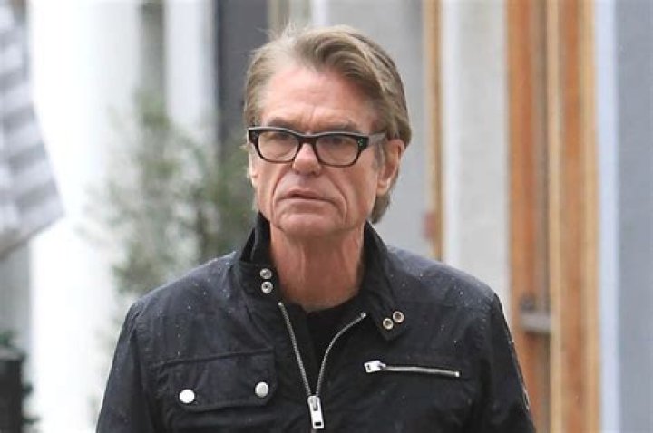 Harry Hamlin Height
