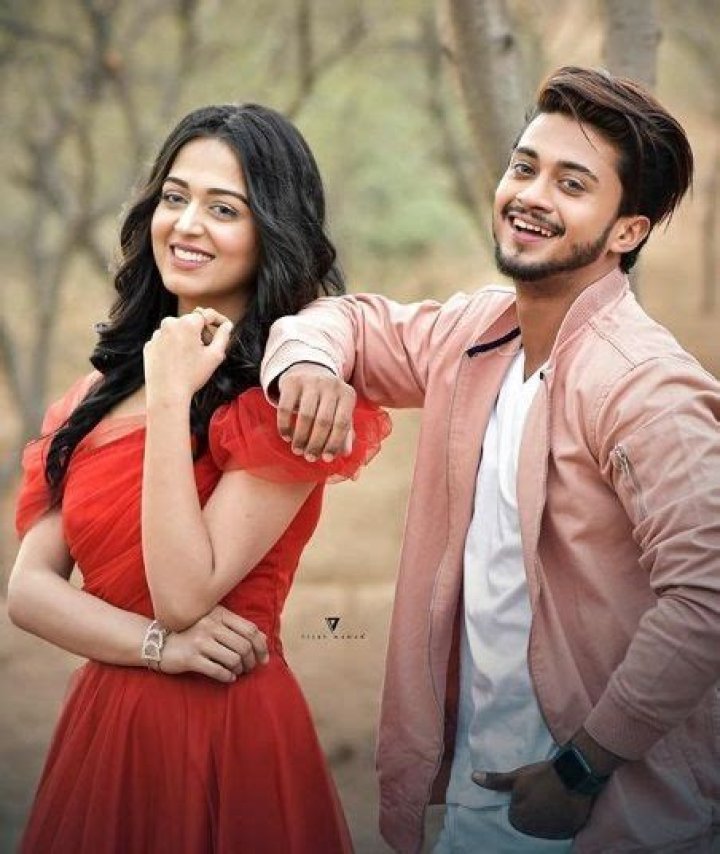 Hasnain Khan Height, Weight, Age, Girlfriend, Biography, Family & Wiki