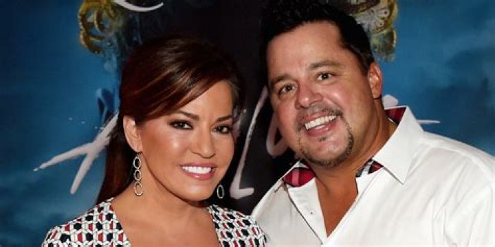 HLN's Robin Meade On Magical Husband & Married Life Secret & Connection With Family