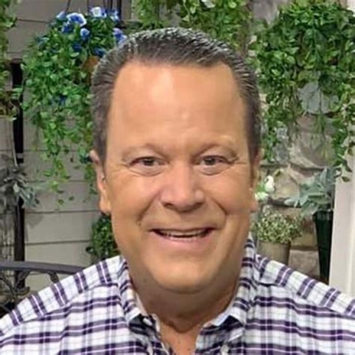 Is QVC host David Venable gay? Is he married to a wife? Children? His wiki, bio, net worth, height.
