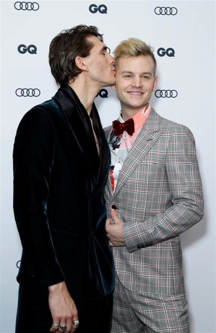Joel Creasey & Gay Boyfriend/Partner Show Absolute Bliss; Family’s Ahead