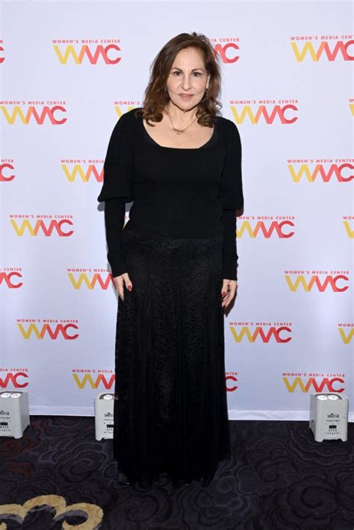 Kathy Najimy, Bio, Wiki, Age, Husband, Daughter, Weight Loss, Movies, and Net Worth
