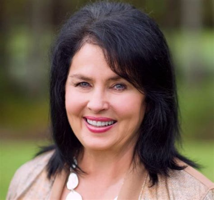 Kay Robertson Wiki-Bio, net worth, marriage, husband, kids, facts.