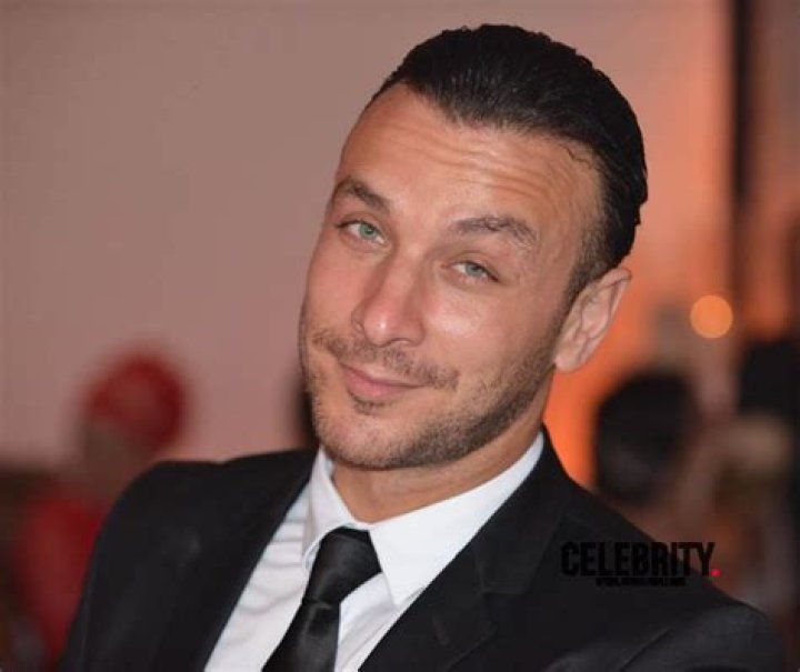 Mohamed Mrad Wiki, Biographie, Age, Taille, Mariage, Contact & Informations