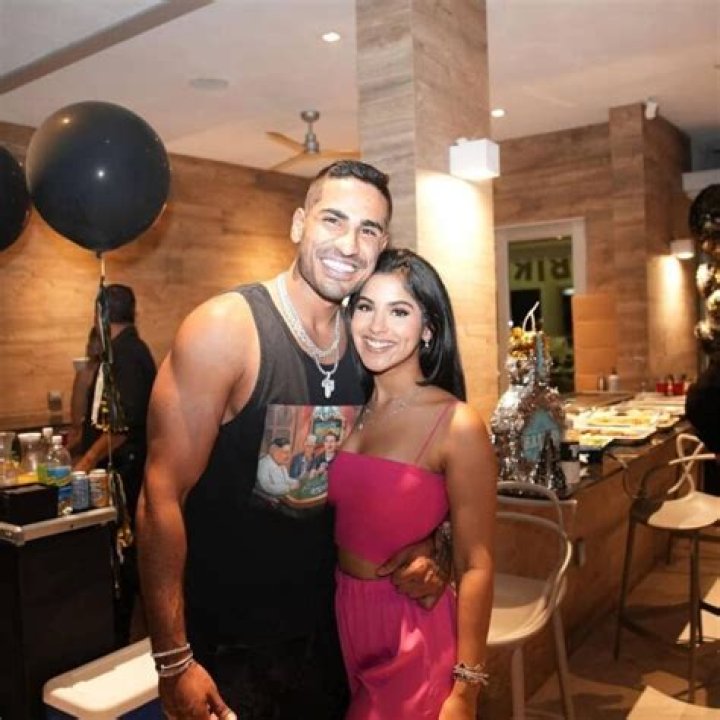 Neelesh Alwani Age, Height, Nationality, Father, Girlfriend, Net Worth