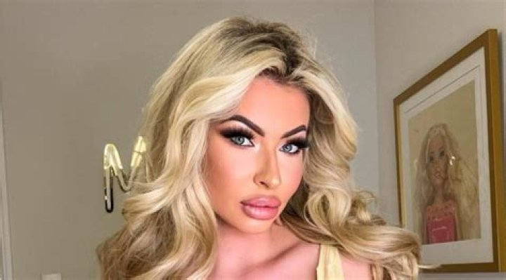 Rosa Fox Wiki, Biogaphy, Age, Height, Onlyfans, Info, Boyfriend, Net Worth