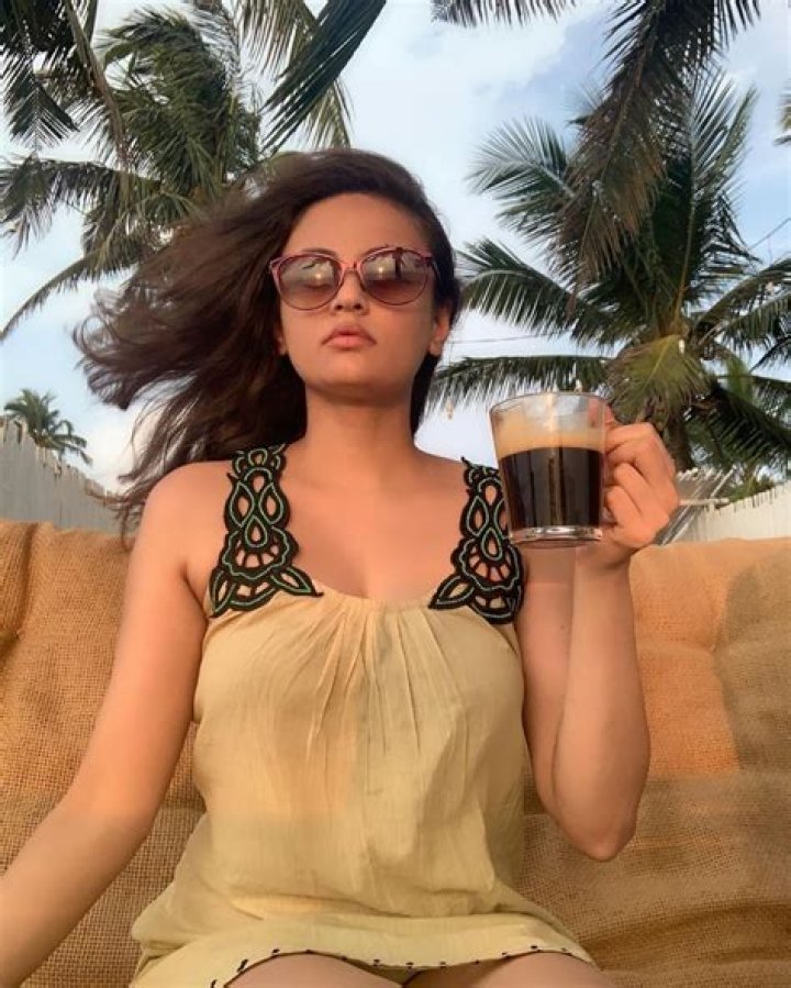 Sneha Ullal – Biography, Facts & Life Story