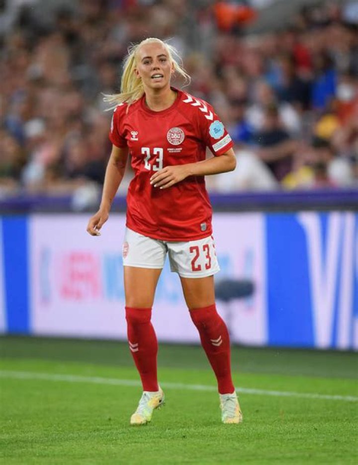 Sofie Svava Kæreste (Boyfriend): Is The De rød-hvide Player Dating Anyone?