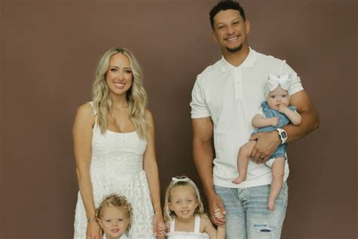 Who are quarterback Patrick Mahomes parents?