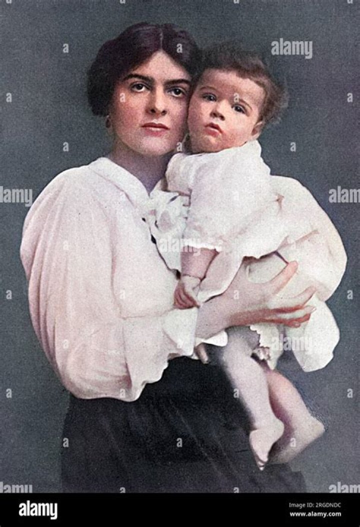 Who Is Hozier Sister? Brother Jon Hozier Byrne And Parents