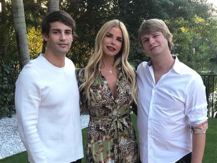 Who Is Syd Millar Wife? Daughter Lesley And Sons Peter And Johnny